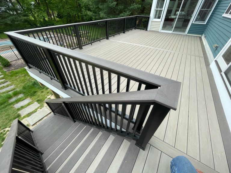Modern deck with railing and stairs