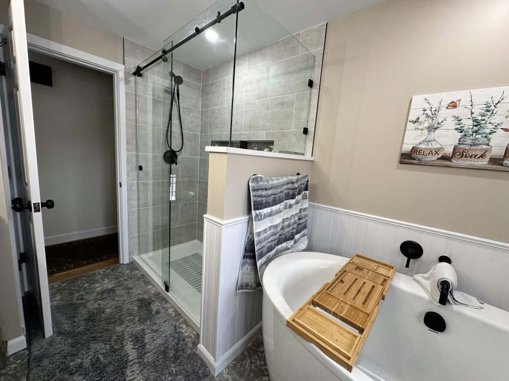 Modern bathroom with shower and bathtub
